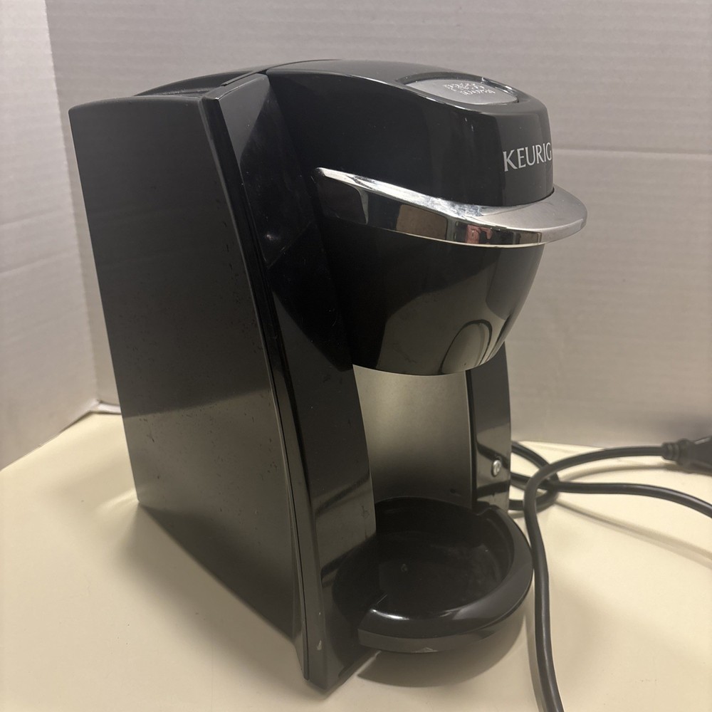 Keurig Single Serve Coffee Maker Brewing Appliance Model #B30.Missing Drip Pan