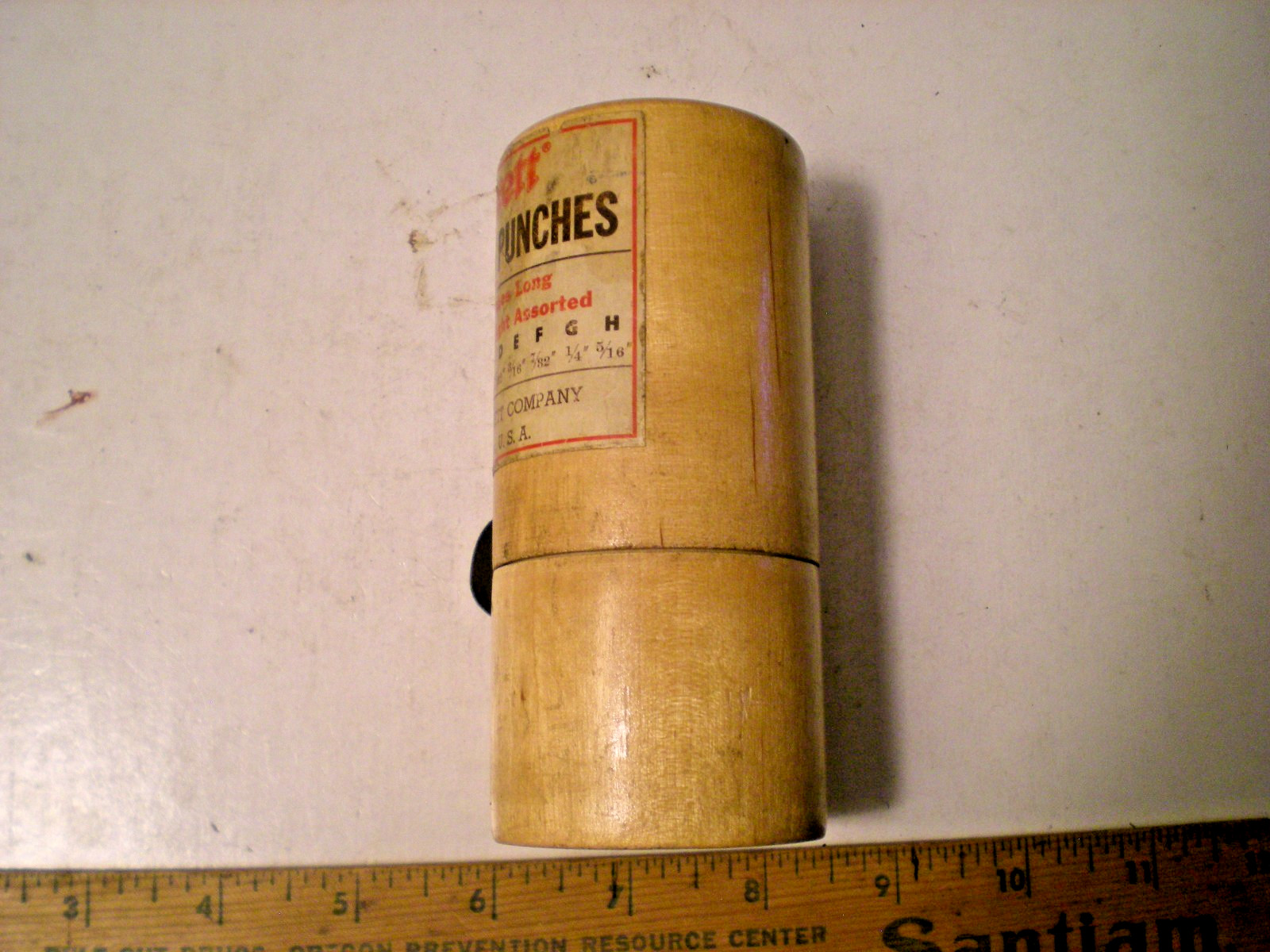 Starrett No. 565 Drive Pin Punch Set with Wood Case, Used