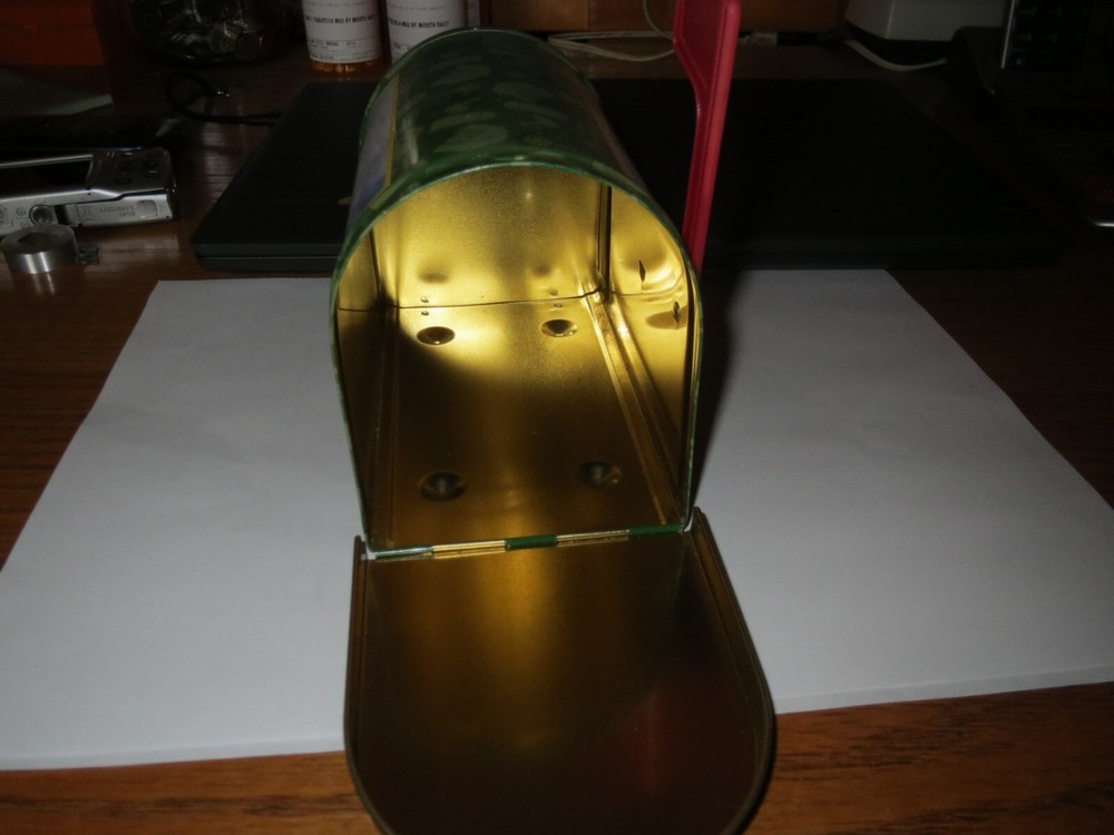 John Deere Mini Collectible Mail Box (H)