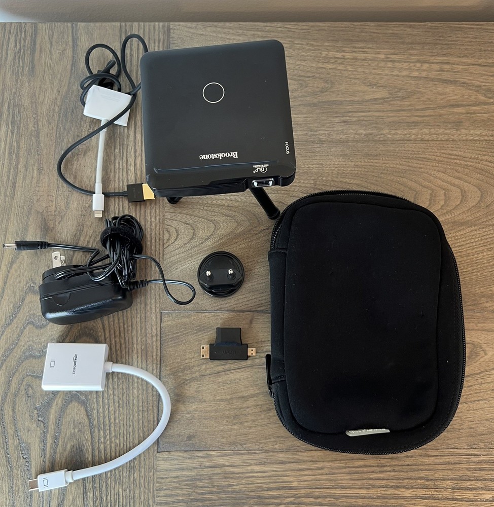 Brookstone Mobile Pocket Projector 890574 Tested Works with extras