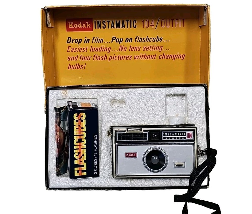 VTG Instamatic 104Outfit-Original Box-Flash Cube-UNTESTED-