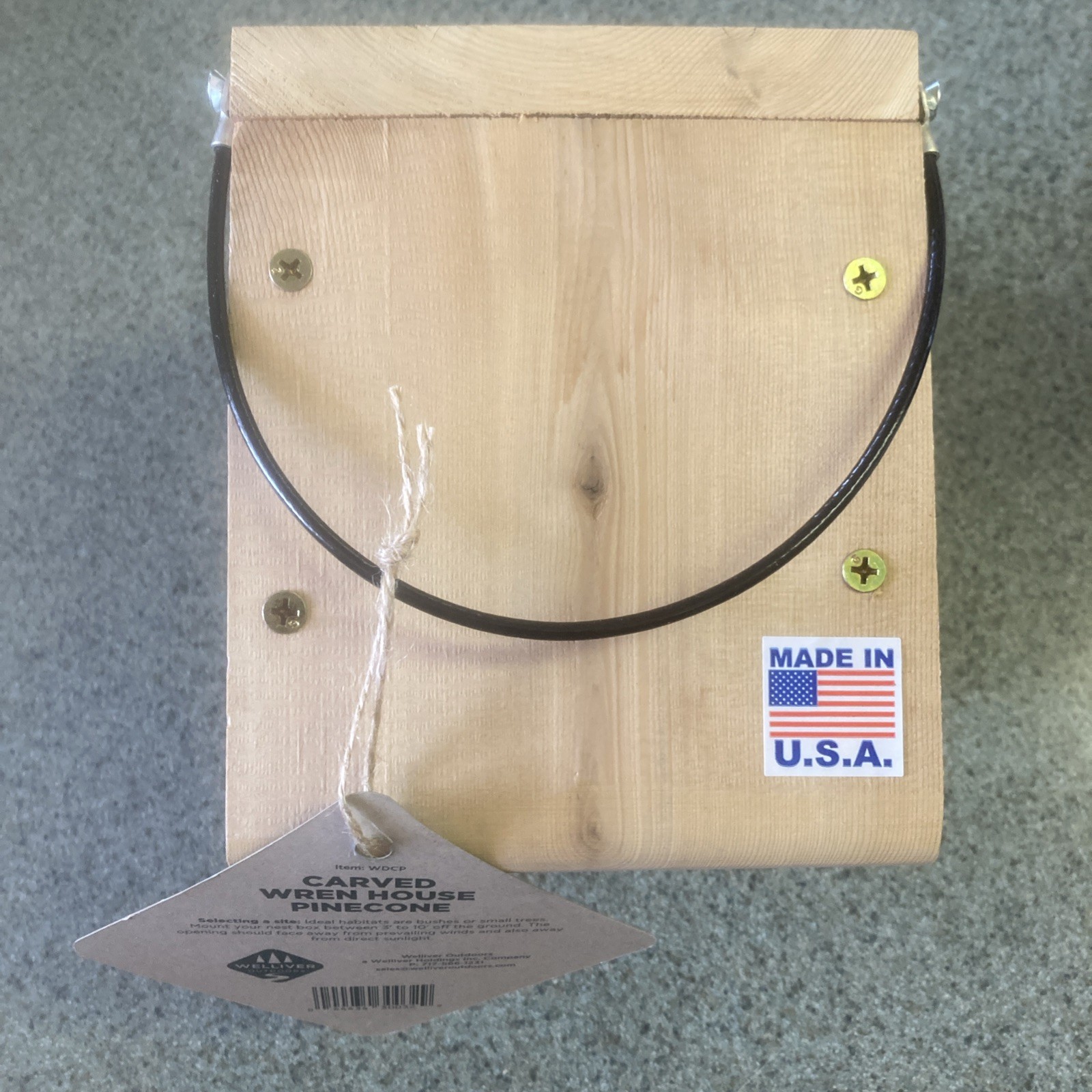 Welliver Carved Wren House Pine Cone Design Cedar Construction