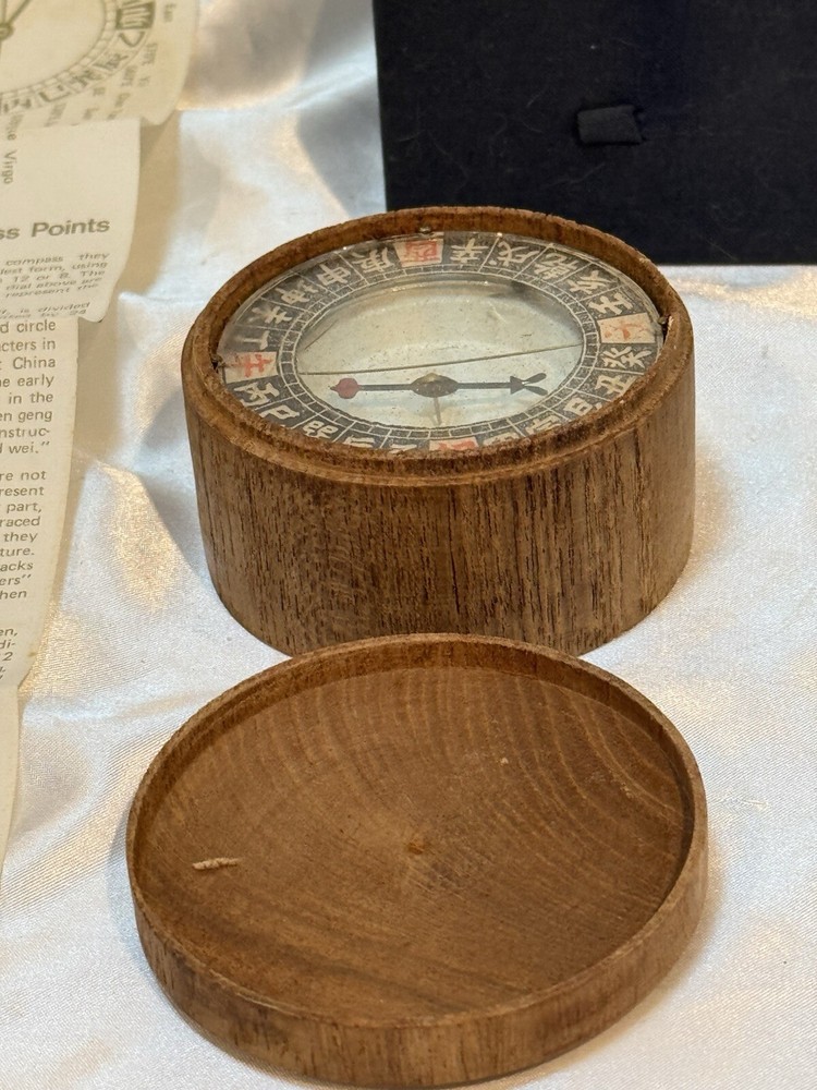 CHINESE MARINER'S COMPASS, BOXED Instruction book