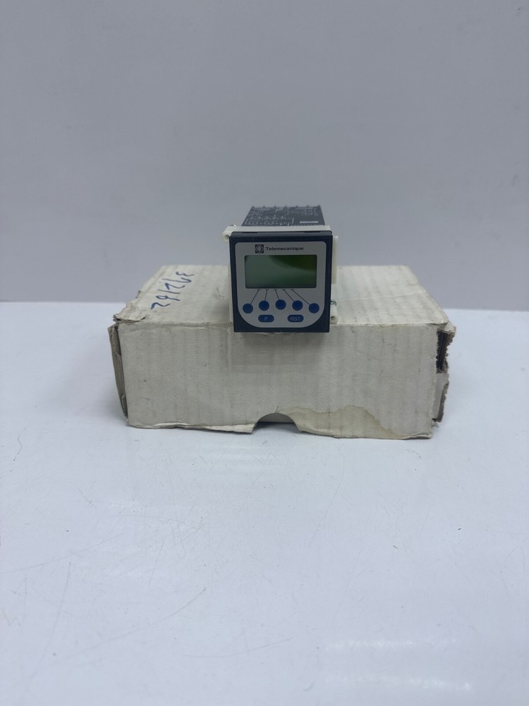 Telemecanique RC87618222 Multifunction counter