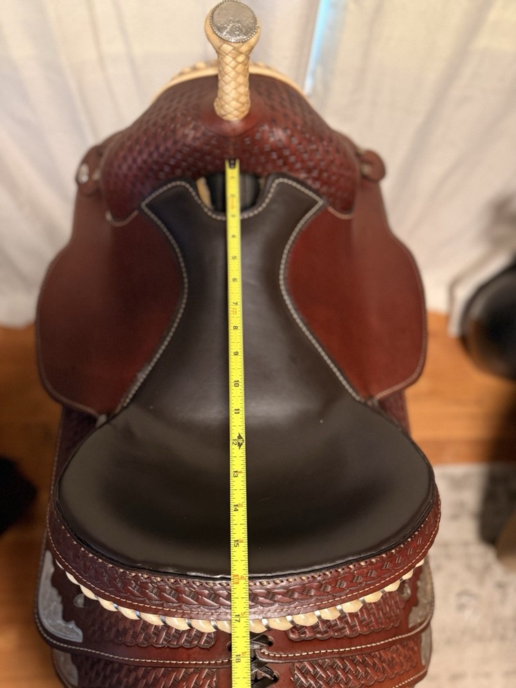 Custom Western Saddle (Fargo Silver)