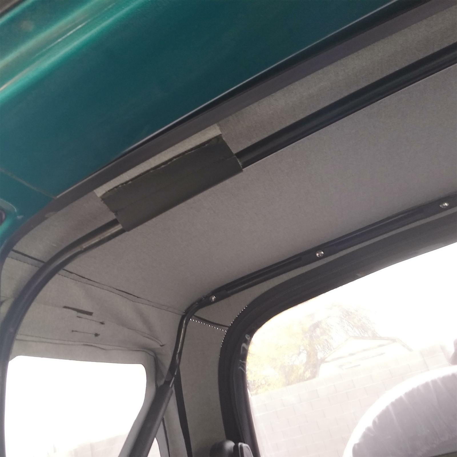 For 1995-1998 Suzuki Sidekick & Geo Tracker Soft Top w/ Tinted Windows in Black