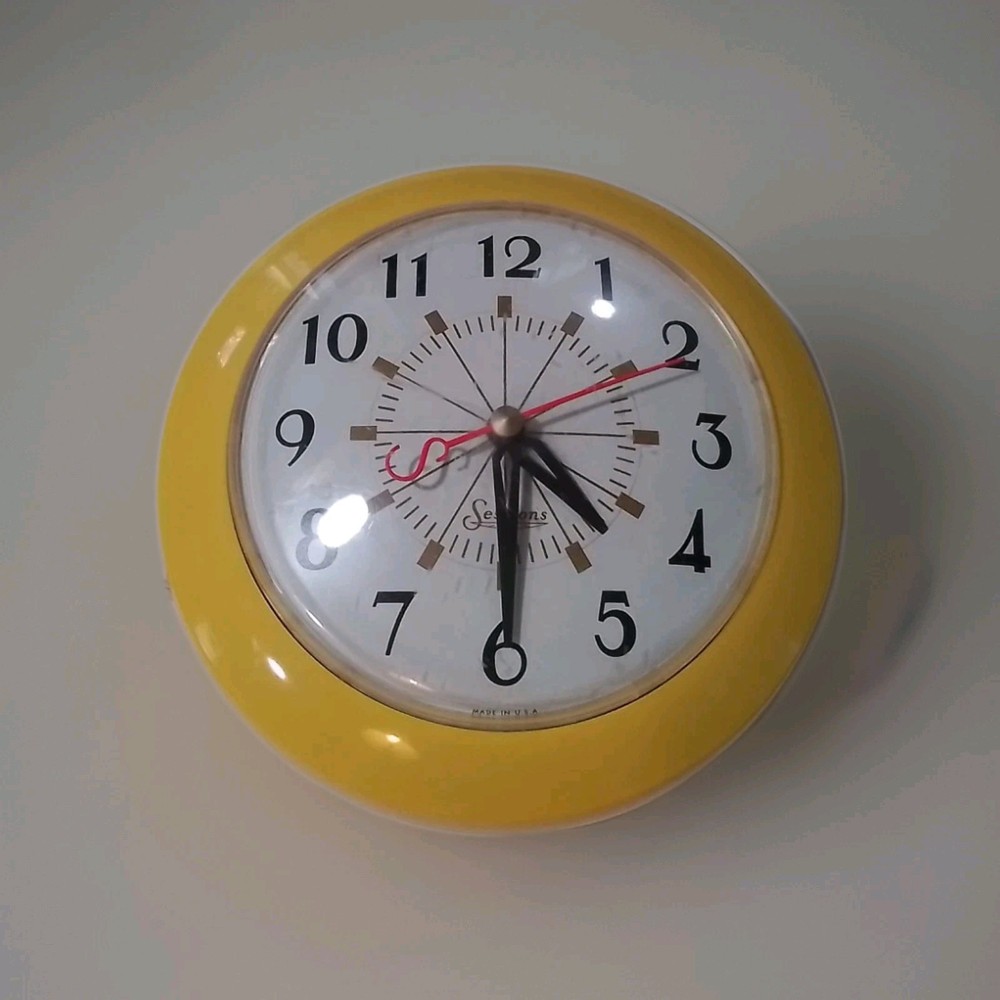 Vintage Sessions yellow kitchen wall clock 1950s