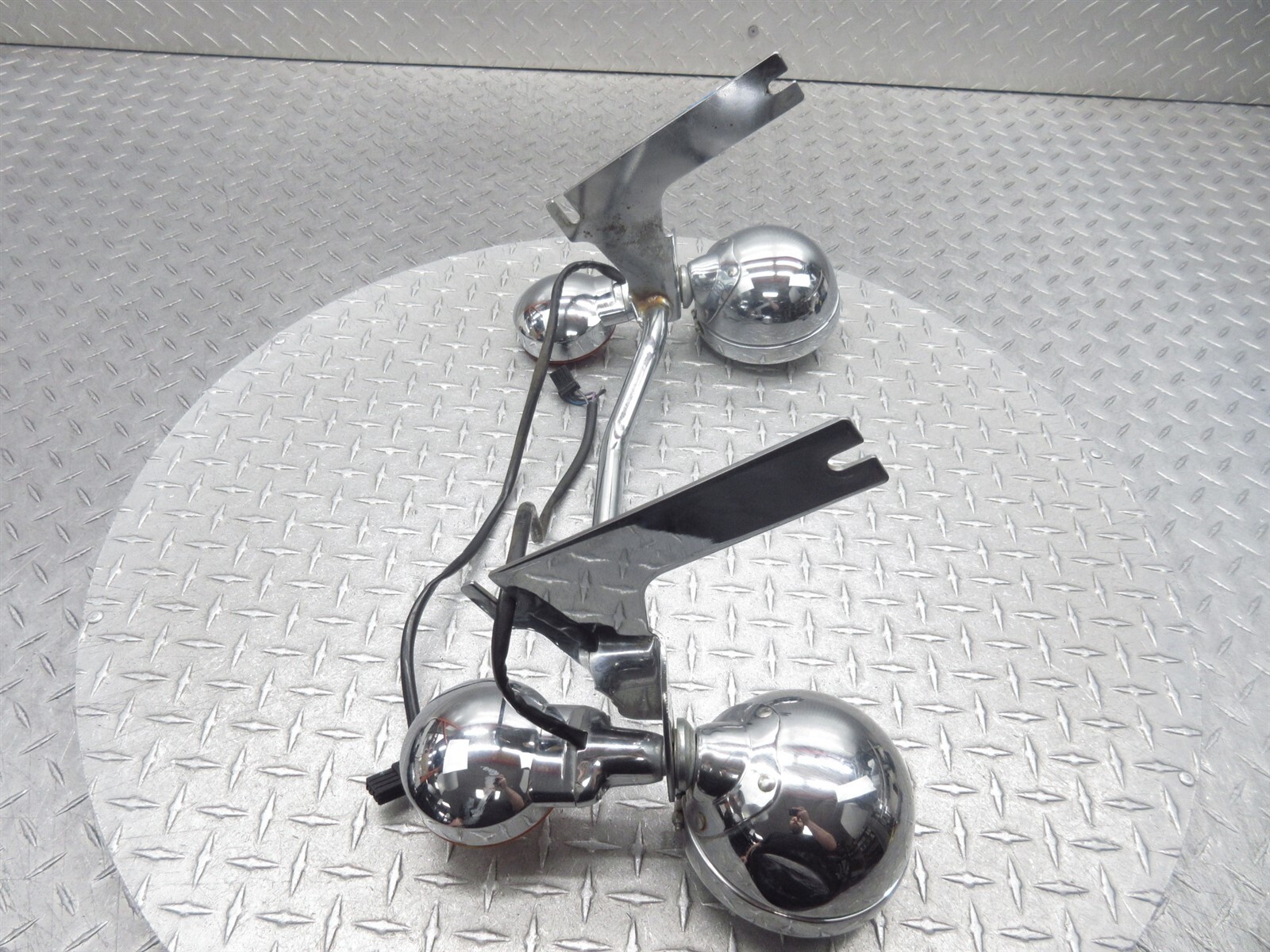 2011 Harley Electra Glide Classic FLHTC Front Fog Turn Signal Light Bar Bracket