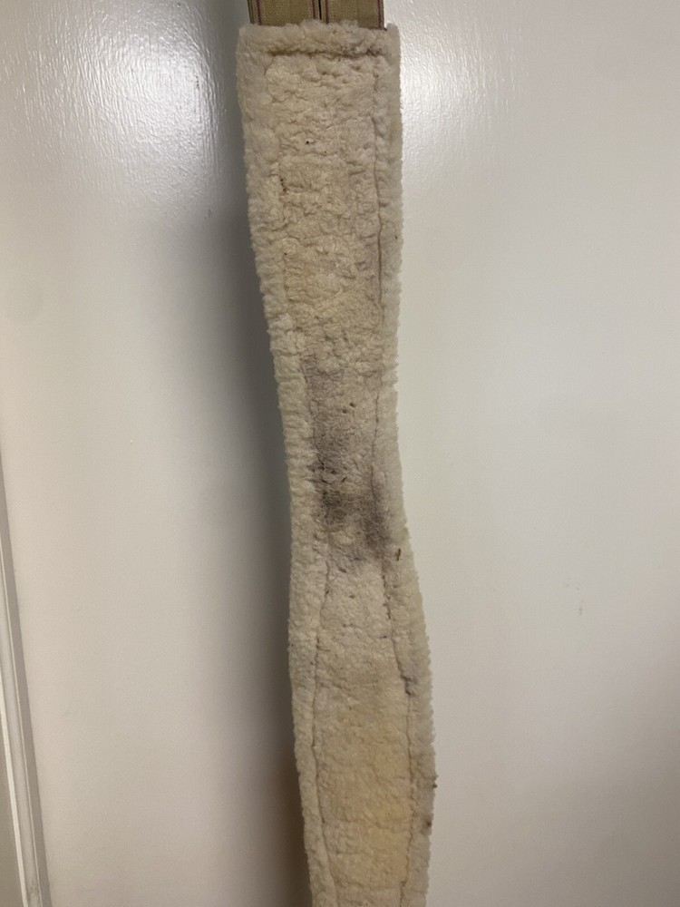 Beval Sheepskin Girth 48”
