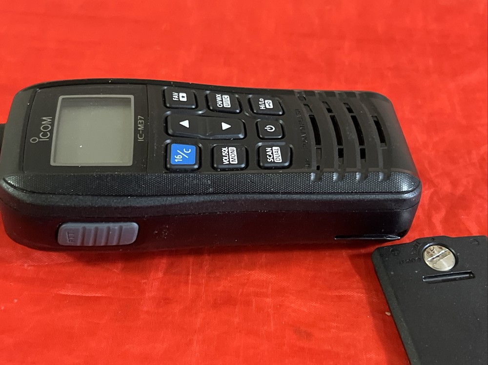 Icom IC- M37 Handheld Radio