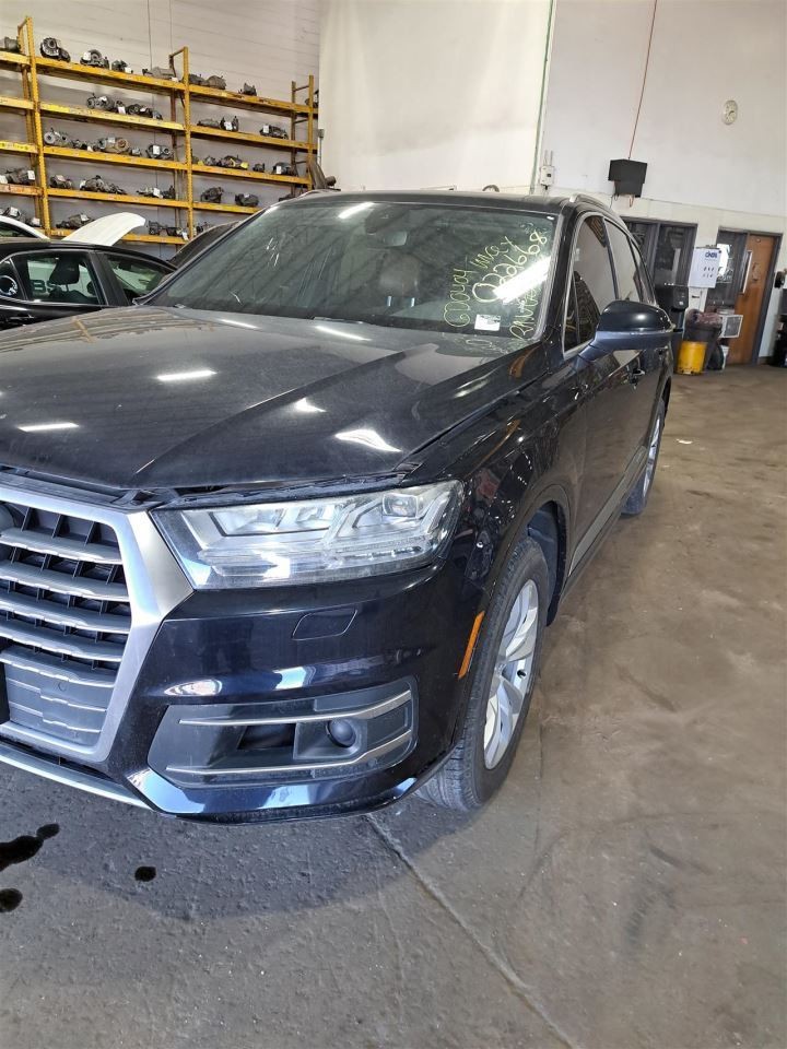 2017 Q7 Audi Camera/Projector Sku#4431180