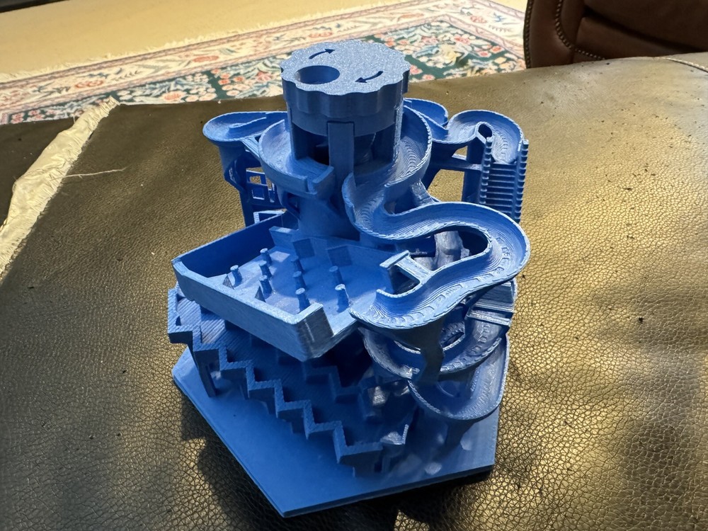 3D Printed Marble Run Machine