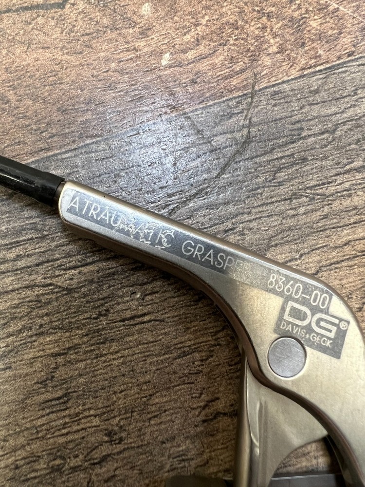 8360-00 Prestige Atraumatic Grasper Single Action