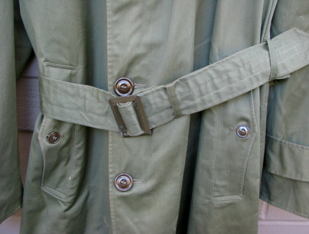 Army overcoat, size Regular Medium has no liner (Rack D)