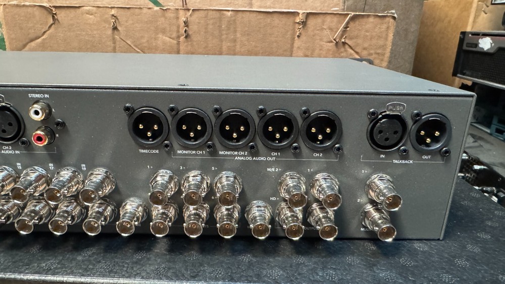 Blackmagic Design ATEM 4 M/E Broadcast Studio 4K