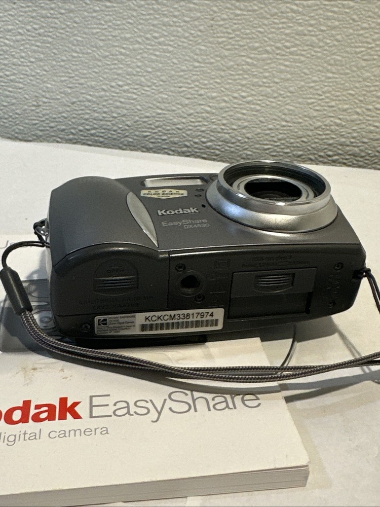 Kodak EasyShare DX4530 (5.0 Mega Pixels) Digital Camera Silver TESTED (READ)