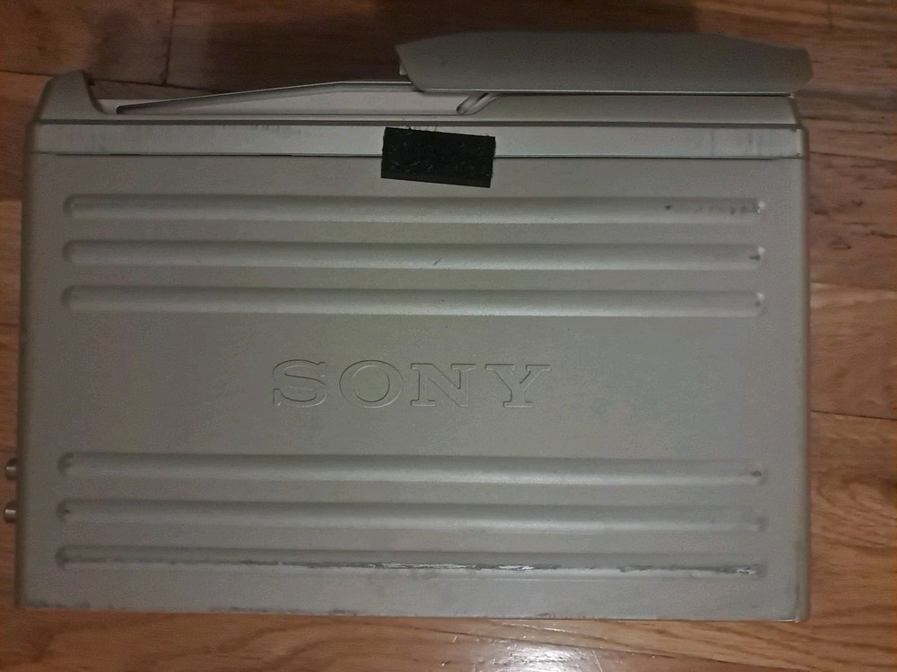 Sony 10 Cd Changer CDX-525RF UnTested No Cords