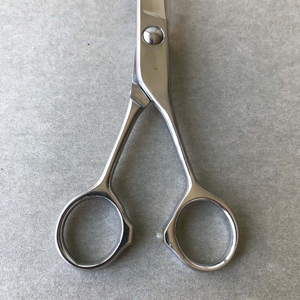 Japanese Hair Scissors Professionally Sharpened preowned Finger rest missing