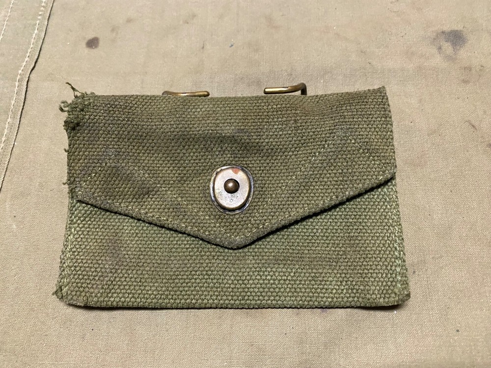 ORIGINAL WWII US ARMY INFANTRY M1942 FIRST AID CARLISLE BANDAGE CARRY BELT POUCH