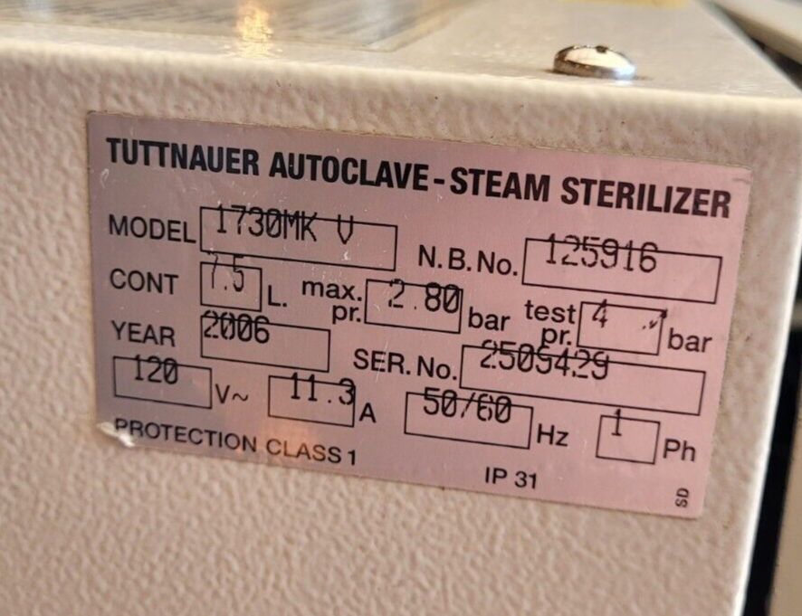 Tuttnauer Valueklave Model 1730 MK V