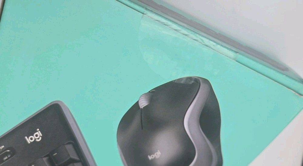 Logitech MK540 (920-008671) Wireless Keyboard and Mouse Combo