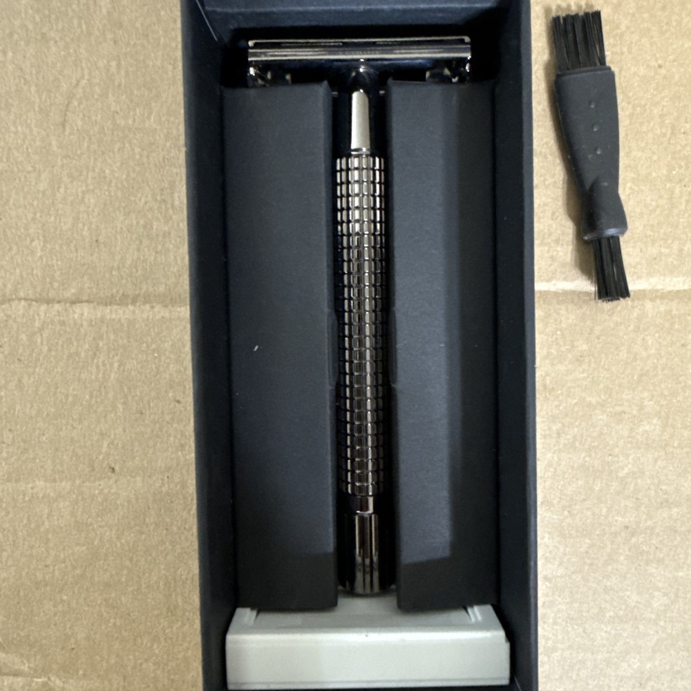 Weishi Safety Razor New Open Box