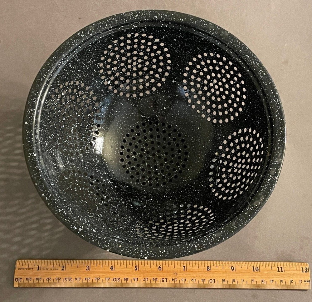 VINTAGE BLACK SPECKLED ENAMEL 9 3/4" COLANDER STRAINER
