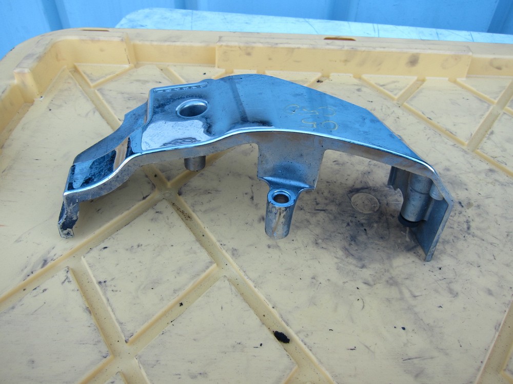 2005 Suzuki Boulevard C50 OEM ENGINE SPROCKET COVER