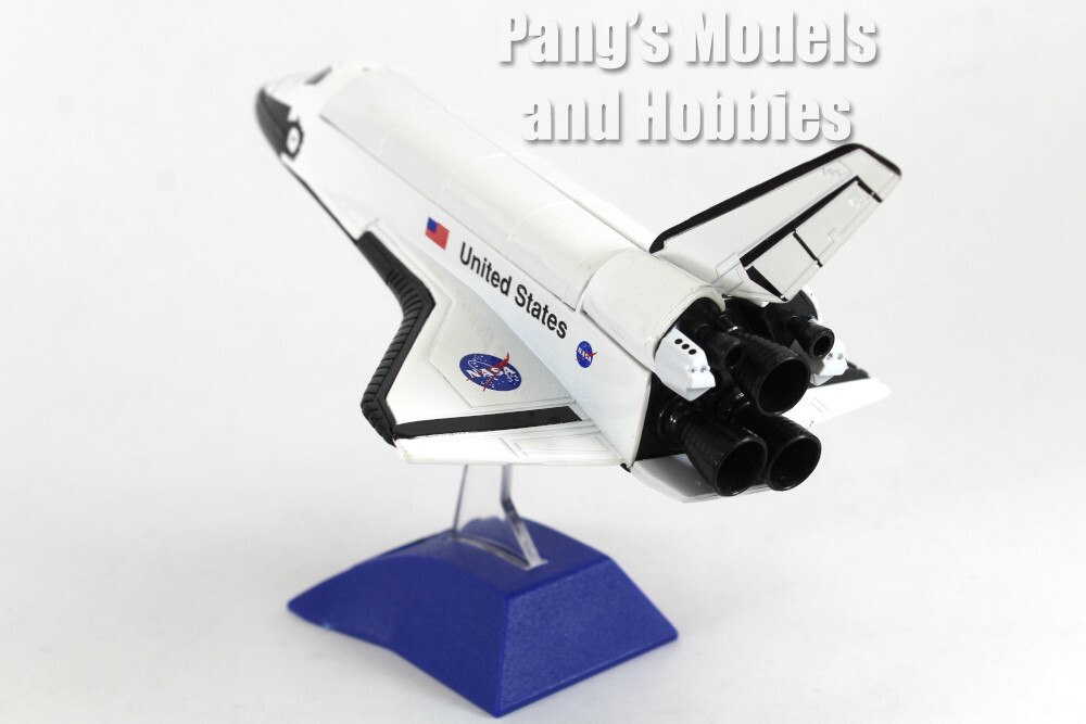 Space Shuttle - Astronauts and Display Stand 1/200 Scale Diecast & Plastic Model