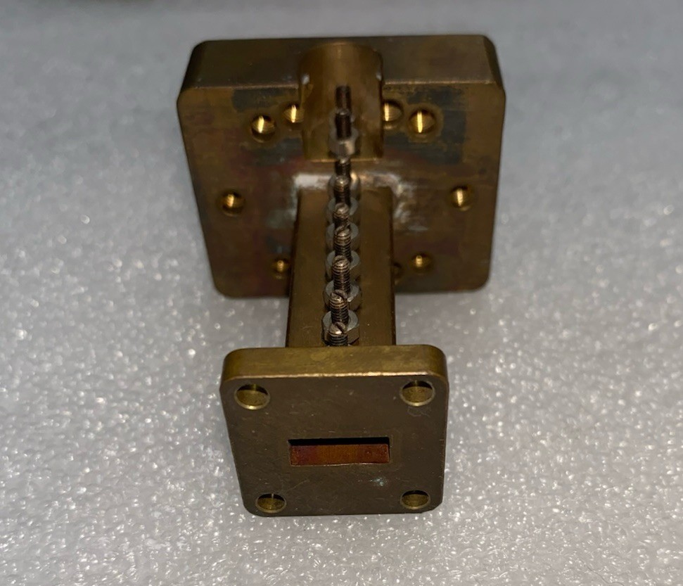 ADAPTER PANEL 18-26 GHZ WR 42 -- Lunghezza 6 Cm Ottone Con Viti Adattamento