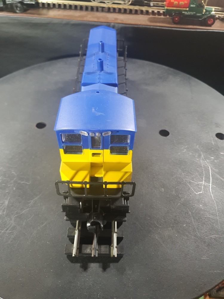 O Scale Diesel Locomotive Engine
