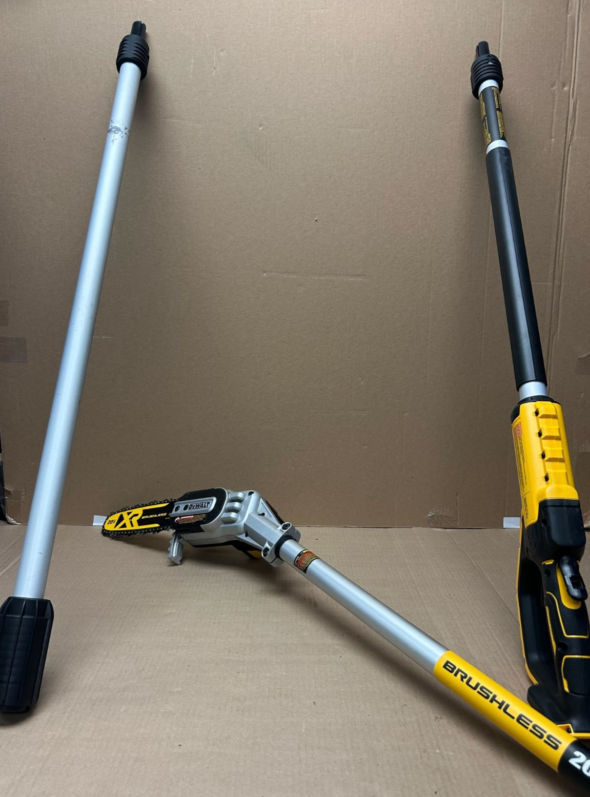 [Used] (DCPS620B) DeWalt 20V MAX* XR Brushless Cordless Pole Saw (Tool Only)