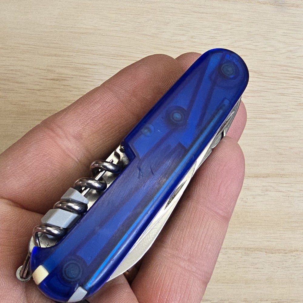 Victorinox CyberTool 41 Blue Saphire Translucent SAK 39 Function Tech Knife