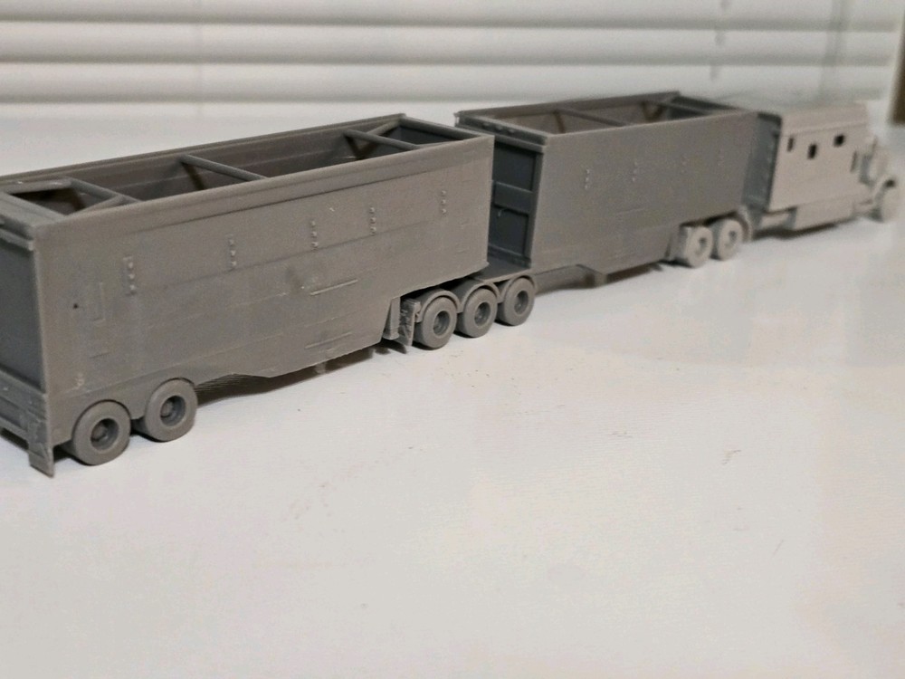 N Scale Tycrop Superbee Woodchip Trailers