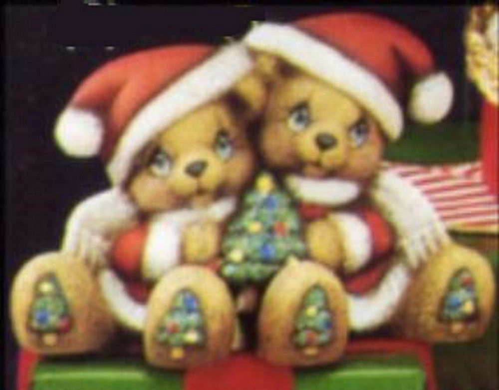 D443 - Ceramic Bisque Ornament: 3" Cuddle Bears w/Tree - Ready to Paint