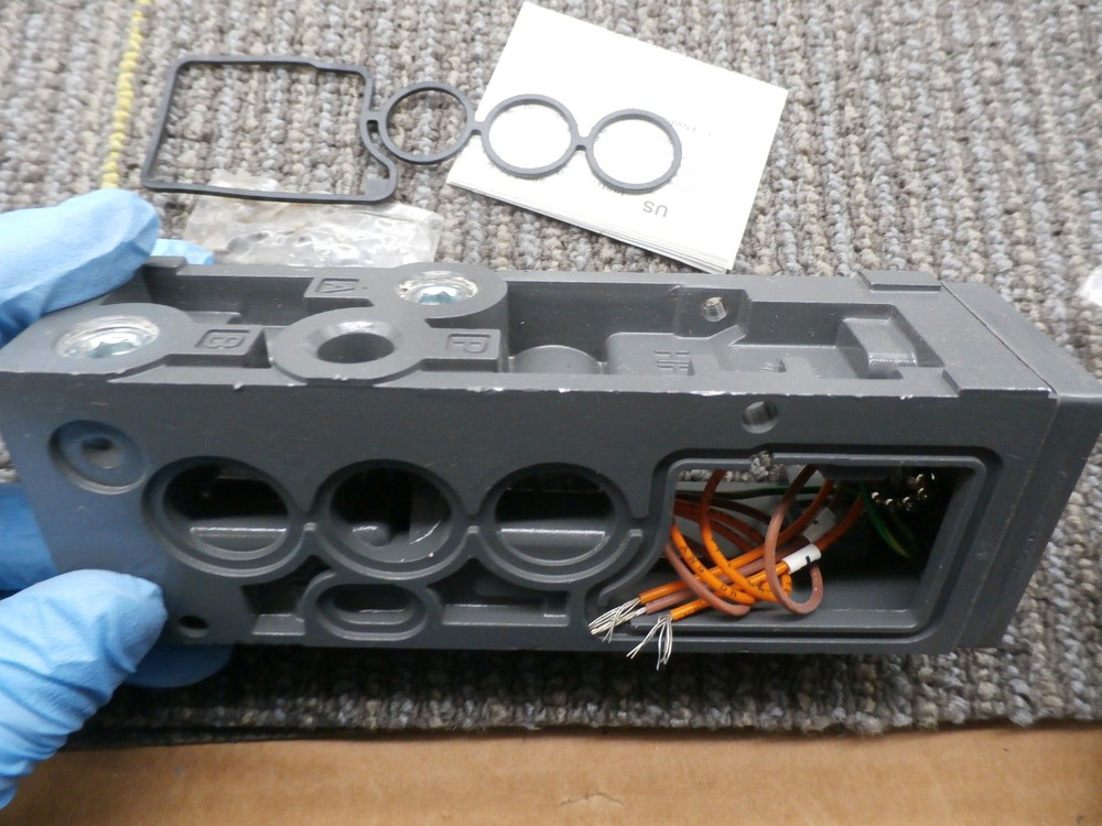 NEW NUMATICS 3JAX6 PNEUMATIC VALVE BASE