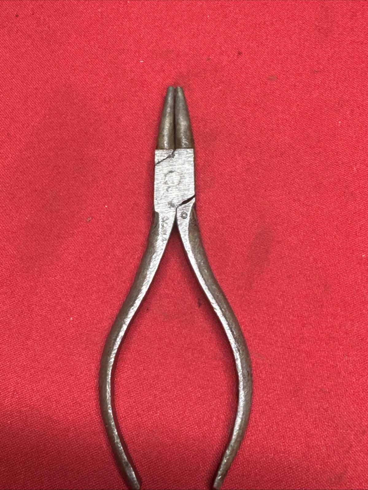WW2 Military S.C. Williams Company Dated 1944 Round Nose 6 Inch Pliers D513