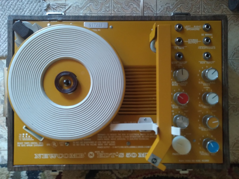 Newcomb EDT-S 50 MV Record Player