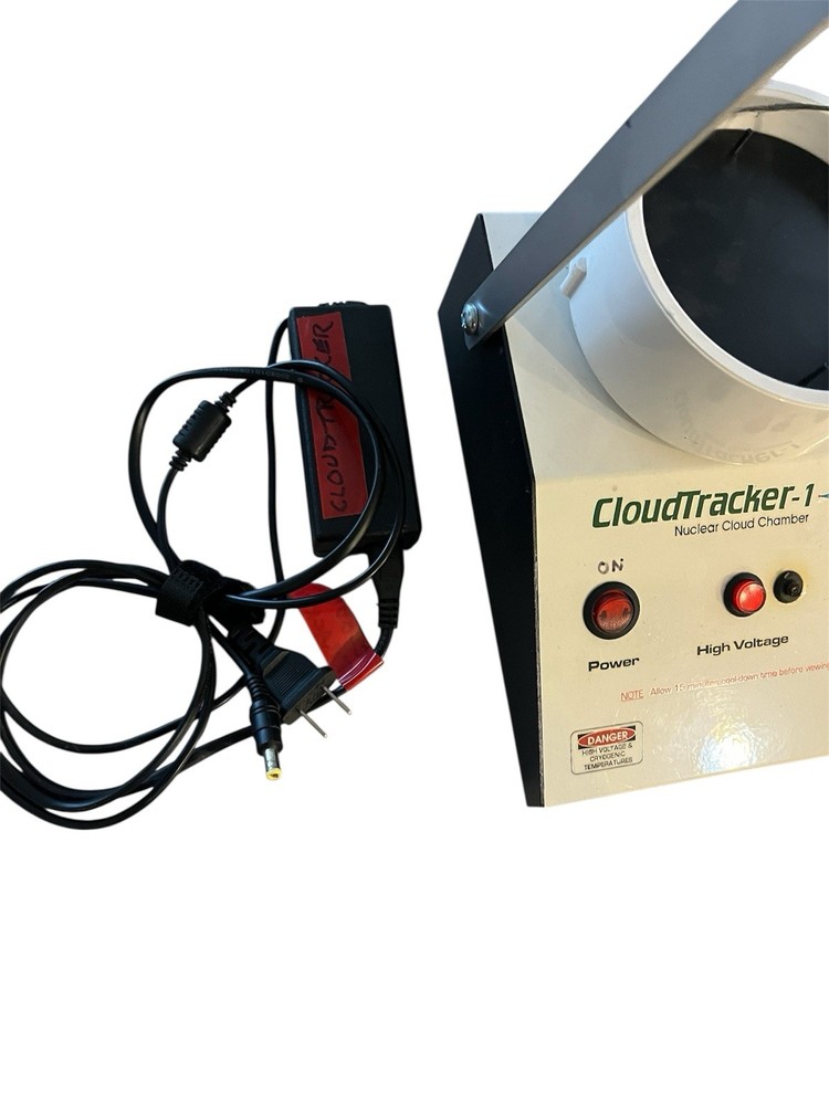 United Nuclear Cloud Chamber CloudTracker-1 Subatomic Particle Detector