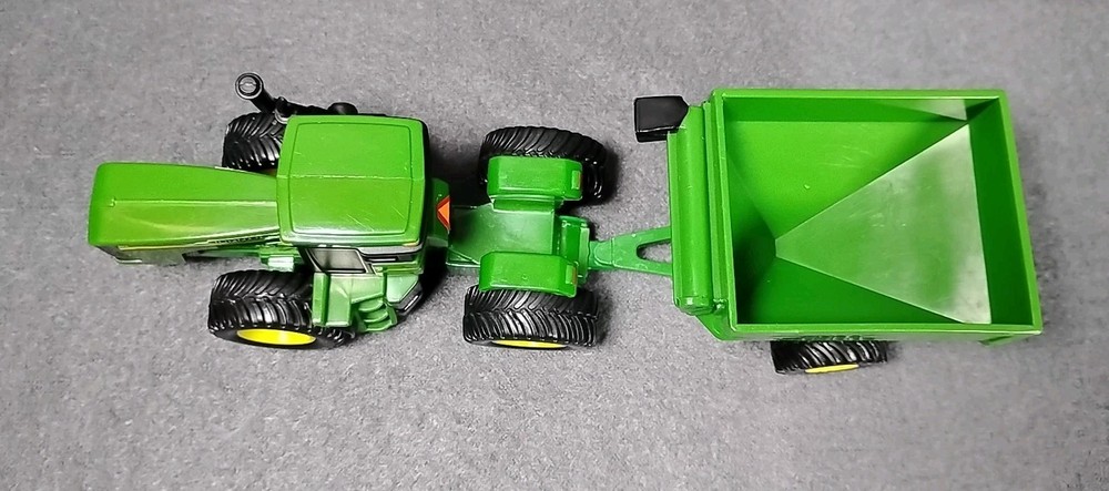 Ertl John Deer Plastic Tractor with Grain Cart