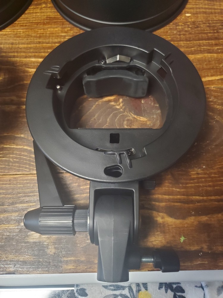 Bowens S-Type Mount Bracket Compatible with Speedlites Flash & Deflectors 2 Pack