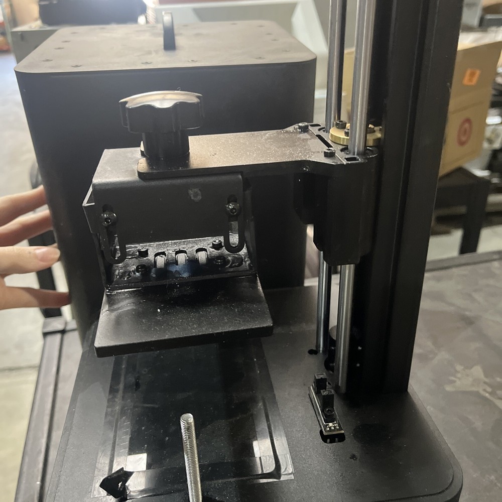 DUPLICATOR 7 DESKTOP 3D PRINTER