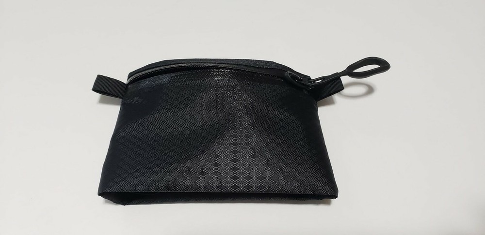 trail wallet water resistant zip pouch black