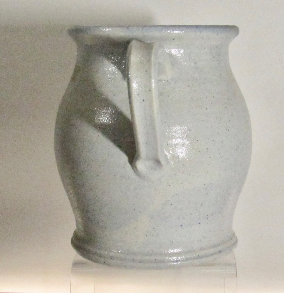 STRATTON VERMONT SALTWARE POTTERY MAPLE LEAF 3.5 CUP PITCHER