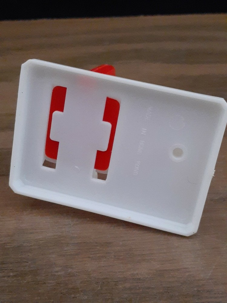 Vintage 1970's Hong Kong Automatic Needle Threader with Thread Cutter