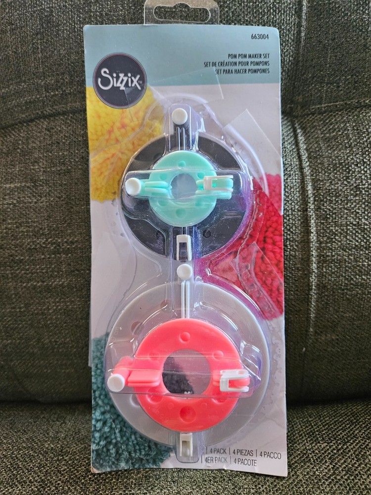 Sizzix Pom Pom Maker Set ~4 pack  663004