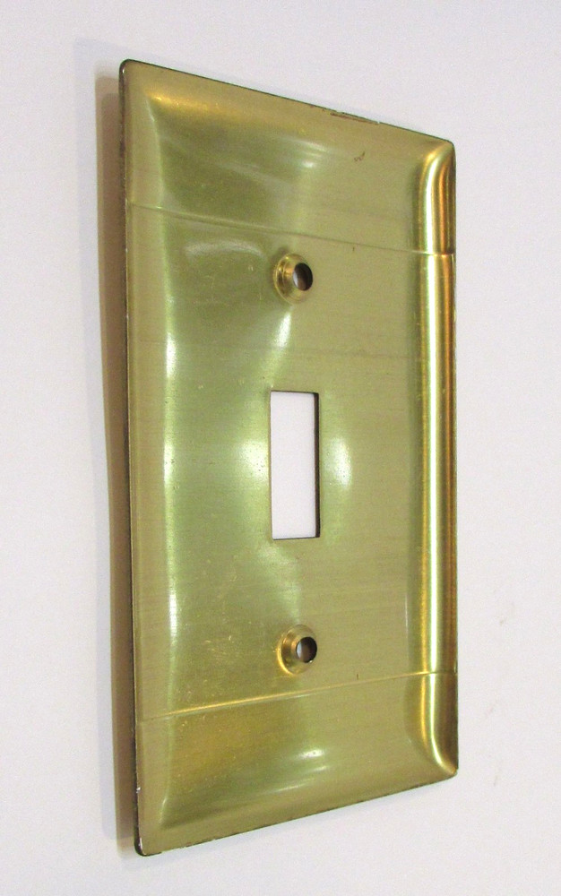 Very Good Pre-owned Brass Single Gang Rectangle Switch Box Cover