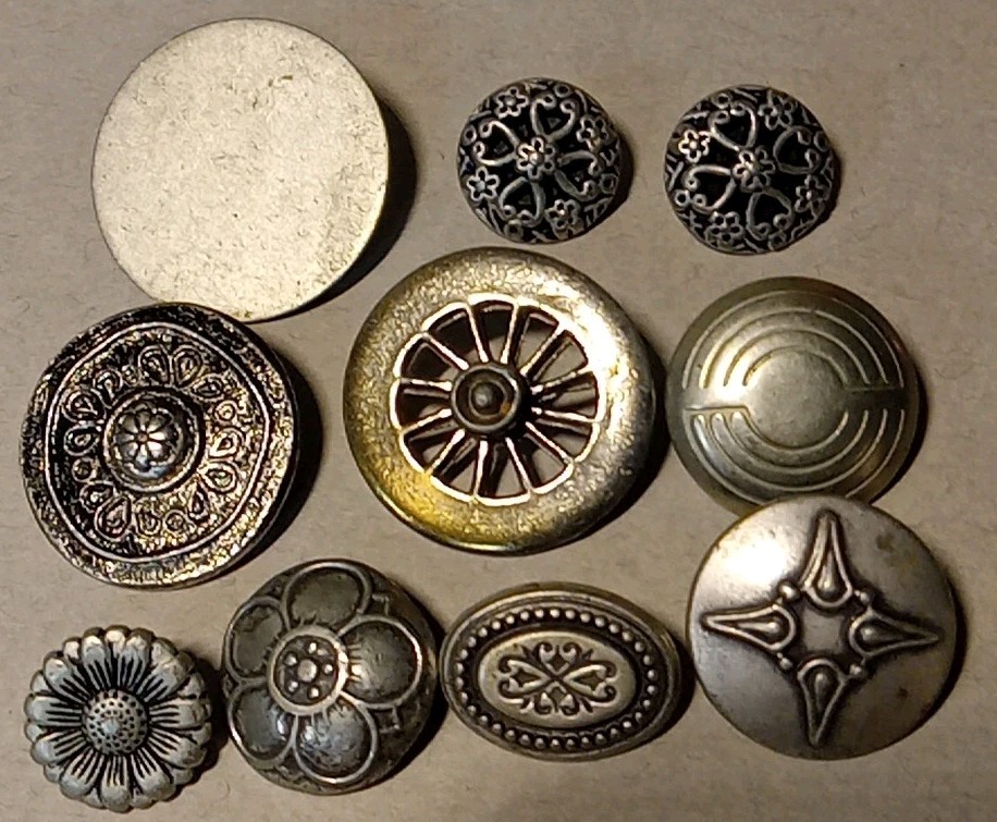 10 Metal Vintage Buttons