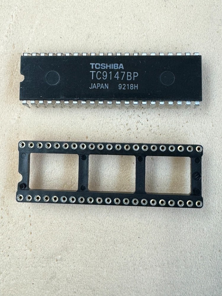 TC9147BP  Toshiba  42P DIP IC with machine base socket