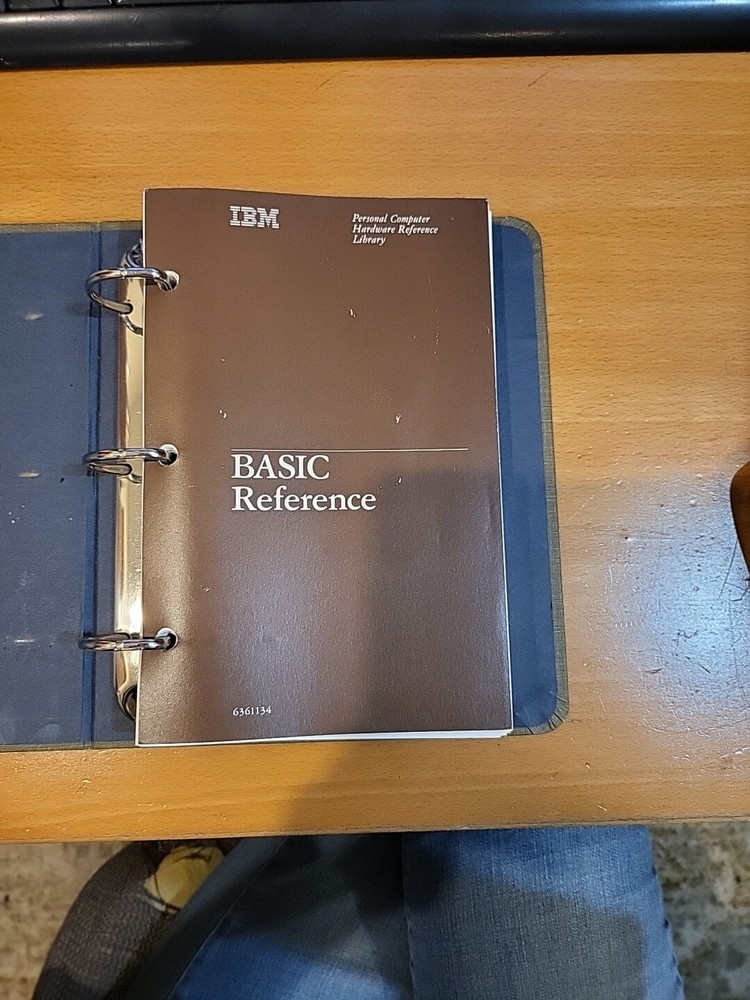 Microsoft IBM Personal Computer HARDWARE REF. LIBRARY BASIC 6322881 and 6361134